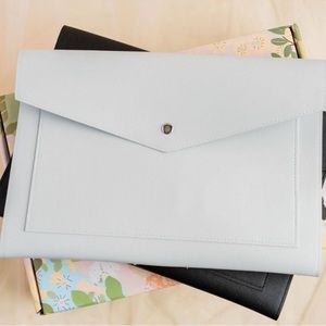 Portfolio Clutch NEW Glass Ladder & Co Megan Vegan Leather Light Gray